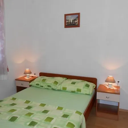 Apartment In With Sea View, Terrace, Air Conditioning, Wifi 5150-2 Razanj