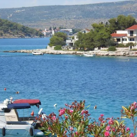 Apartment In With Sea View, Terrace, Air Conditioning, Wifi 5150-2 *