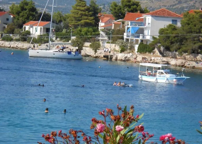 In With Sea View, Terrace, Air Conditioning, Wifi 5150-2 * Ražanj