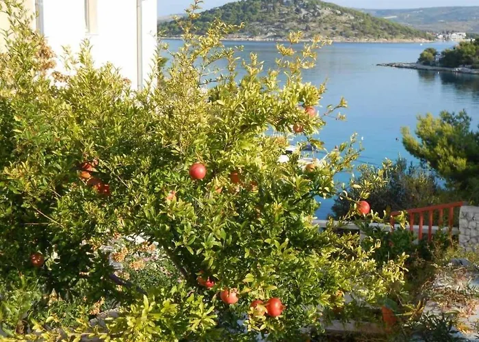 In With Sea View, Terrace, Air Conditioning, Wifi 5150-2 * Ražanj